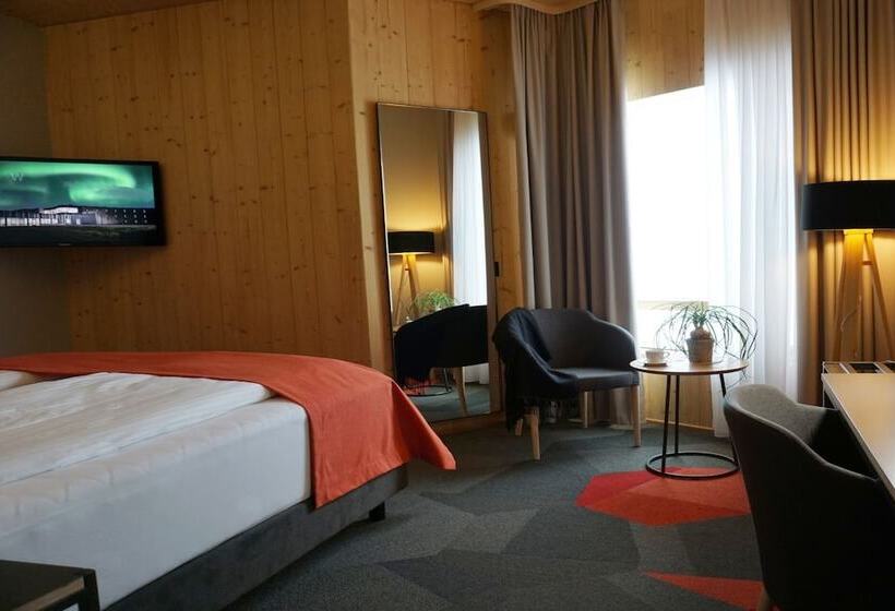 اتاق استاندارد, Land