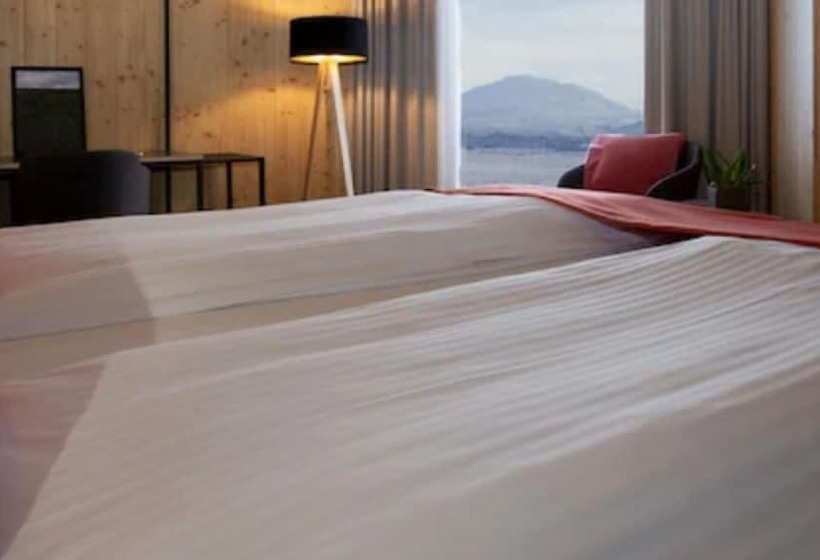 اتاق استاندارد, Land