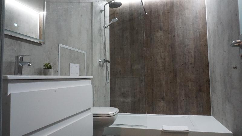 اتاق سوپریور, Land