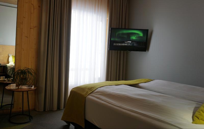 اتاق استاندارد, Land