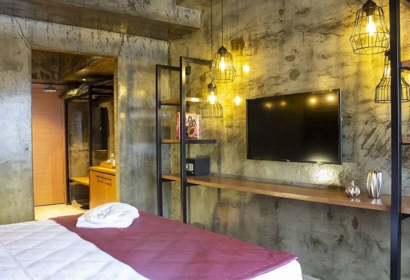 اتاق سوپریور با چشمانداز, Meydan Besiktas