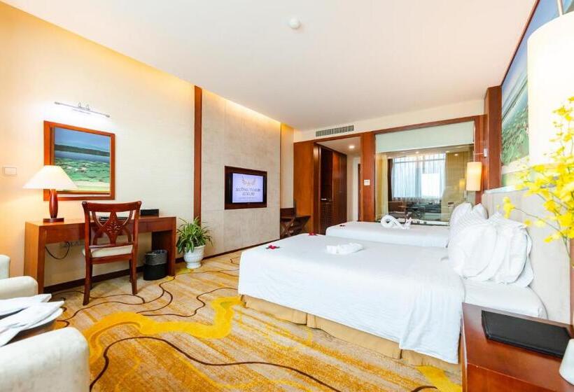 اتاق لوکس با چشم‌انداز شهر, Muong Thanh Luxury Quang Ninh