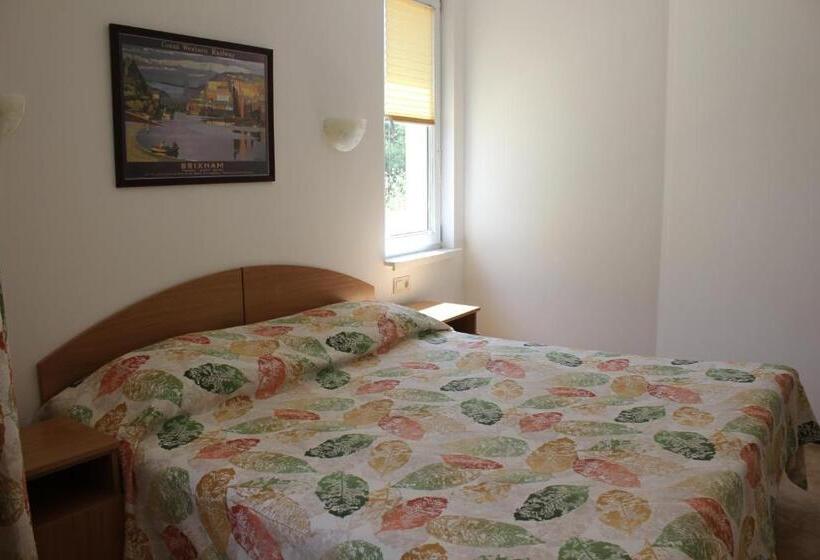 带1个卧室的公寓, Radik