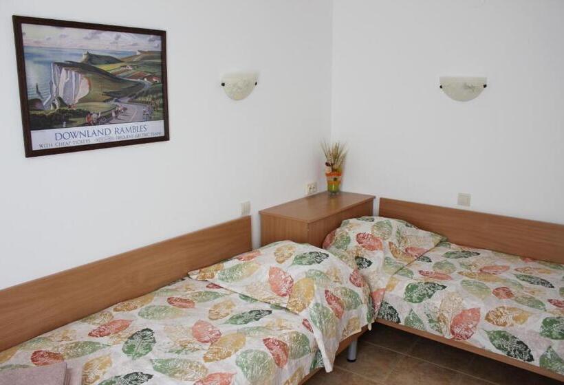 带2个卧室的公寓, Radik