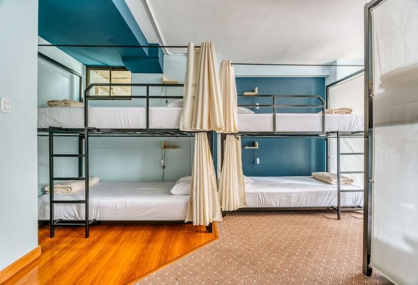 تختخواب در اتاق مشترک, Socialtel La Paz   Formerly Selina La Paz