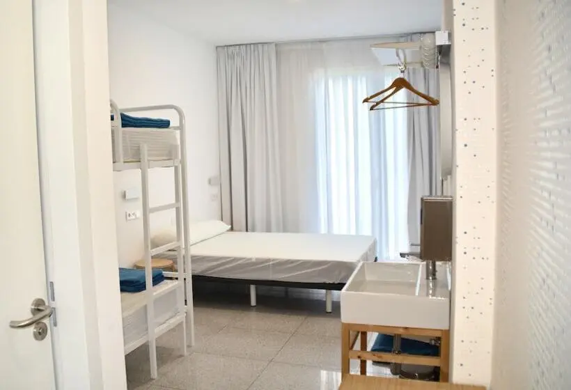 اتاق خانوادگی, Loop Inn Hostel Cartagena