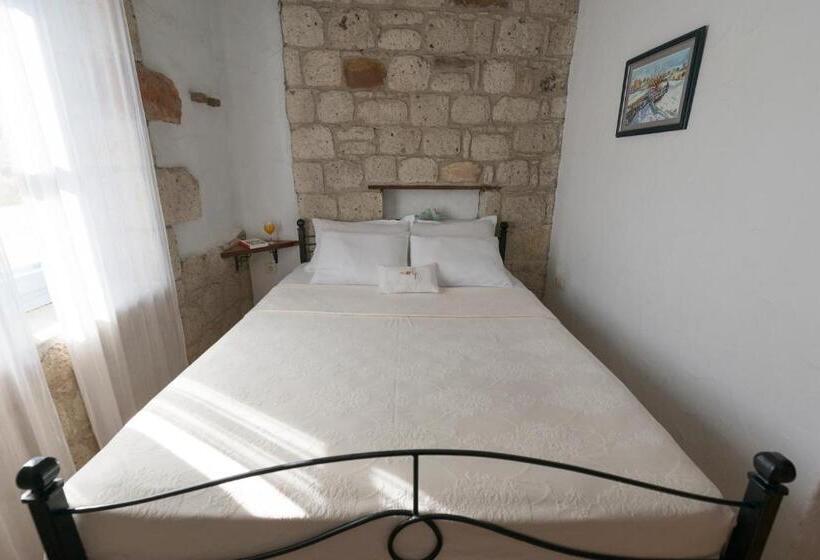 Quarto Estandar, Moy