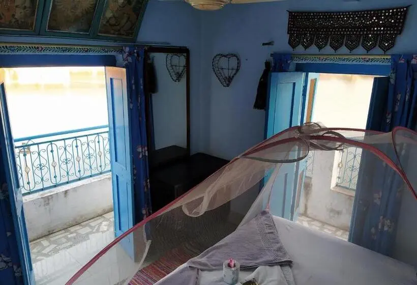 اتاق استاندارد با سرویس بهداشتی مشترک, Bharatpur Palace