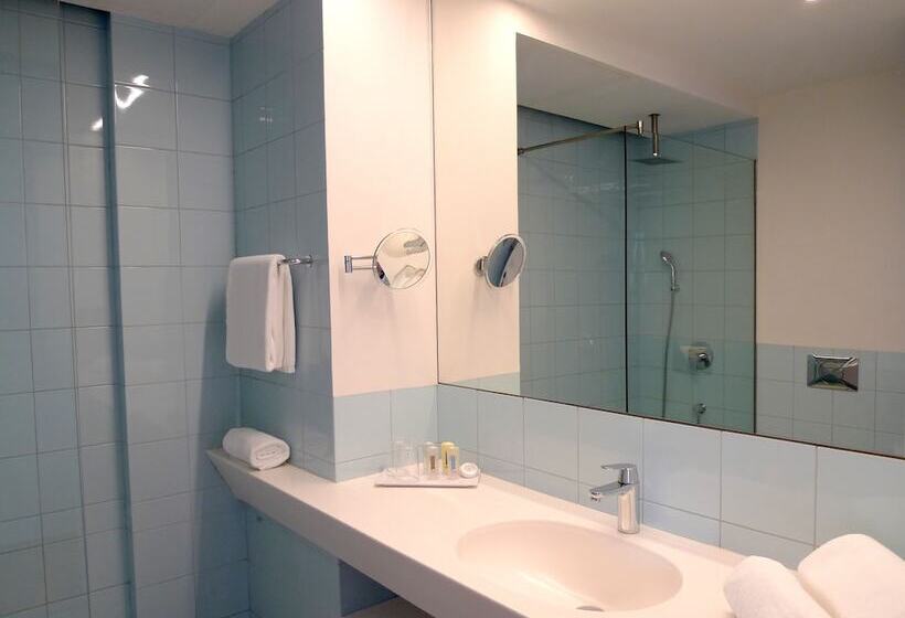 اتاق لوکس, Bossa Nova Beirut