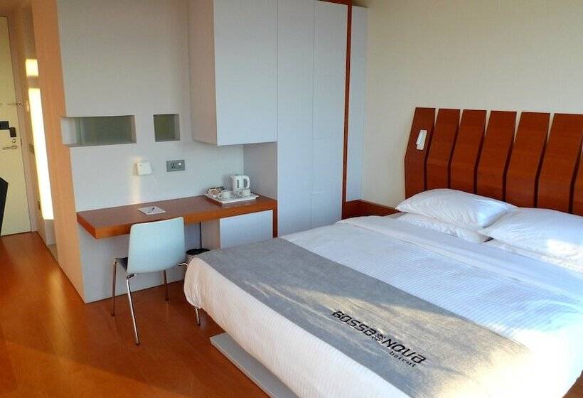 سوییت, Bossa Nova Beirut