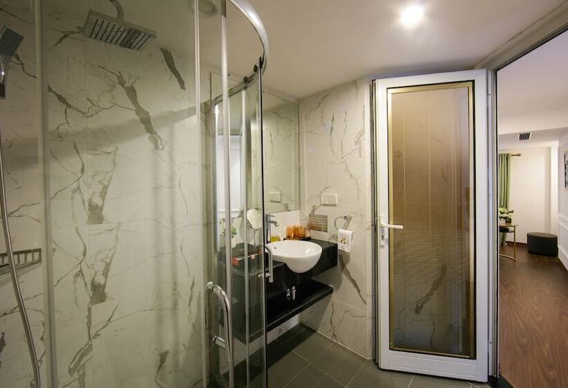 اتاق لوکس با بالکن, Hanoi Allure