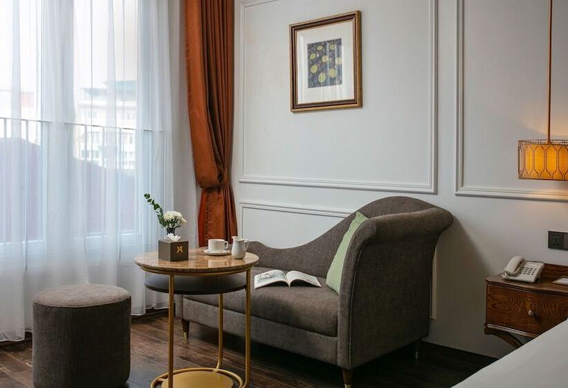 اتاق لوکس با بالکن, Hanoi Allure