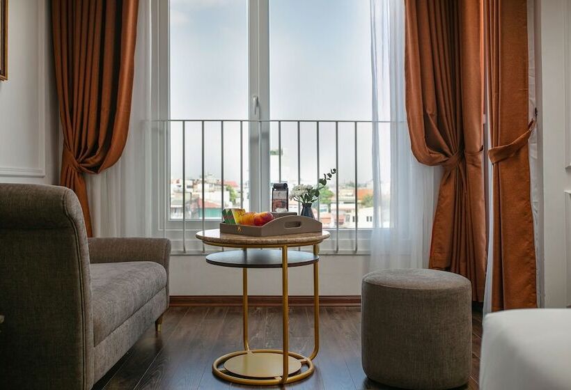 اتاق اجرایی, Hanoi Allure