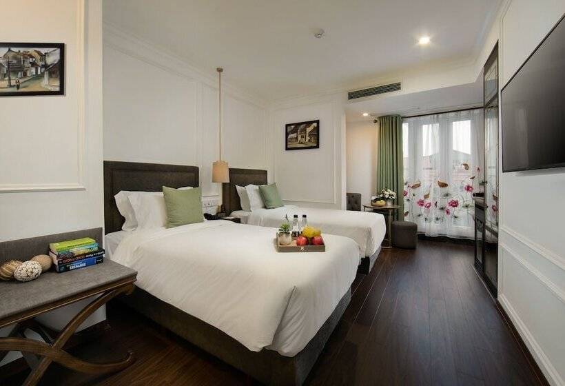 اتاق لوکس با بالکن, Hanoi Allure