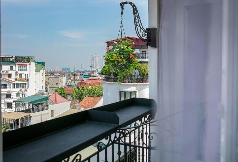 اتاق اجرایی, Hanoi Allure