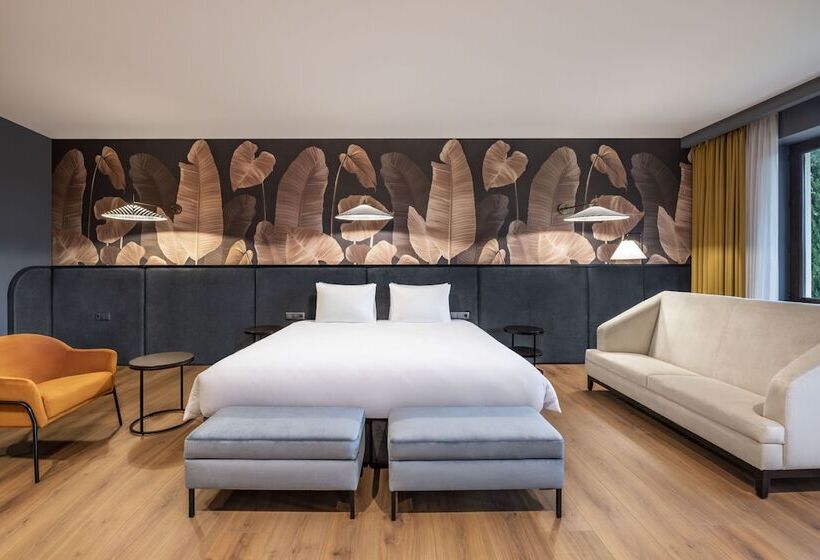 سوییت جونیور, Lopota Lake Resort & Spa