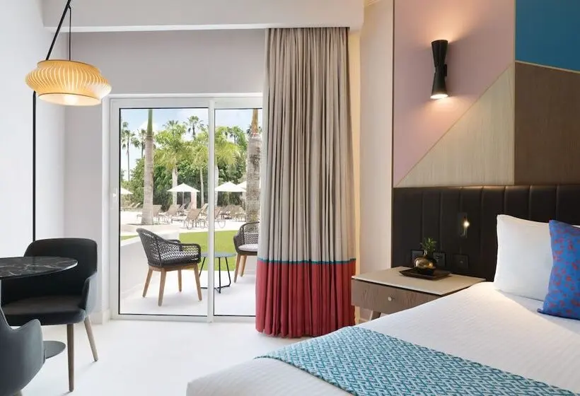 Club Room Sea View
