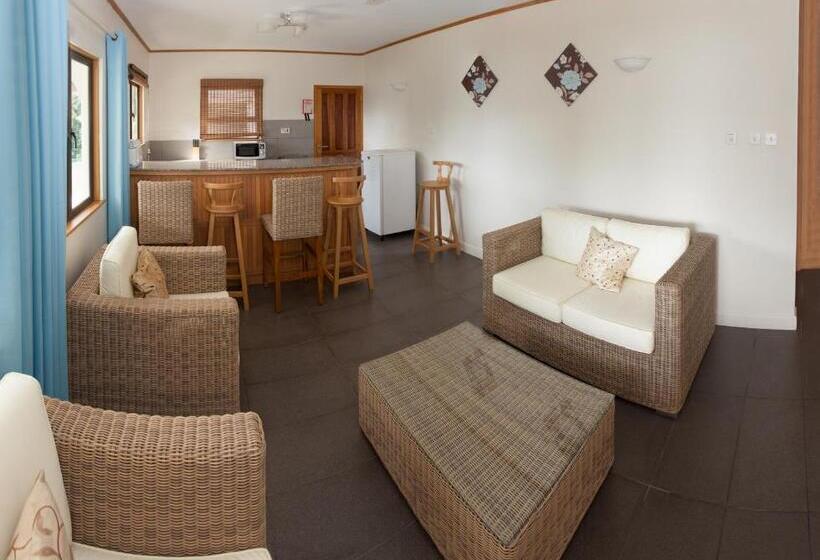 کلبه ییلاقی, Anse Soleil Beachcomber Hotel And Self Catering