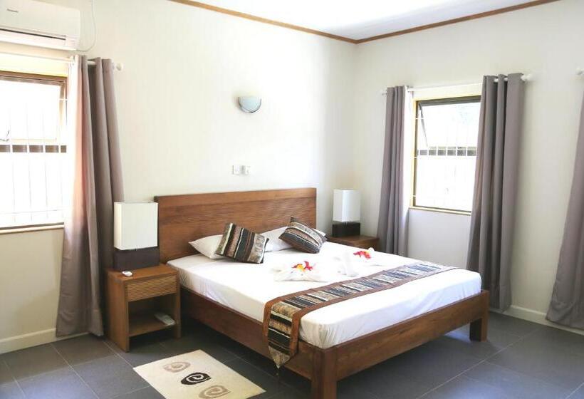 کلبه ییلاقی, Anse Soleil Beachcomber Hotel And Self Catering