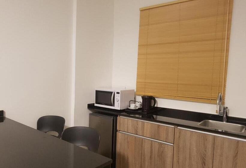 اتاق سوپریور با تخت بزرگ, B Residence