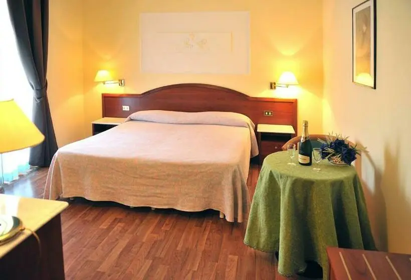 Standard Kolmen Hengen Huone, Benessere Villa Fiorita