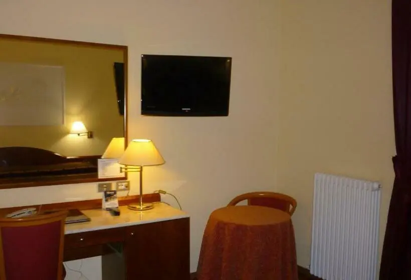 Standard Kolmen Hengen Huone, Benessere Villa Fiorita