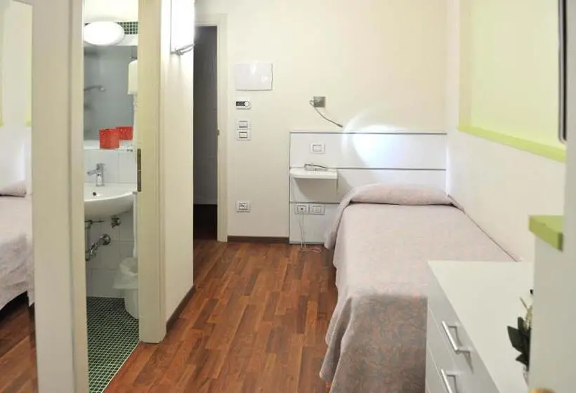 Standard Yhden Hengen Huone, Benessere Villa Fiorita