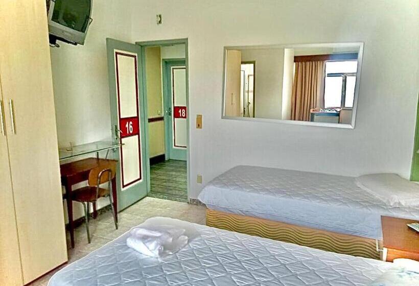 Номер Стандарт Трехместный, Comendador