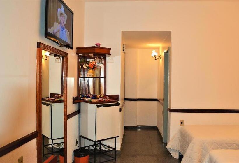 Трехместный Номер Deluxe, Comendador