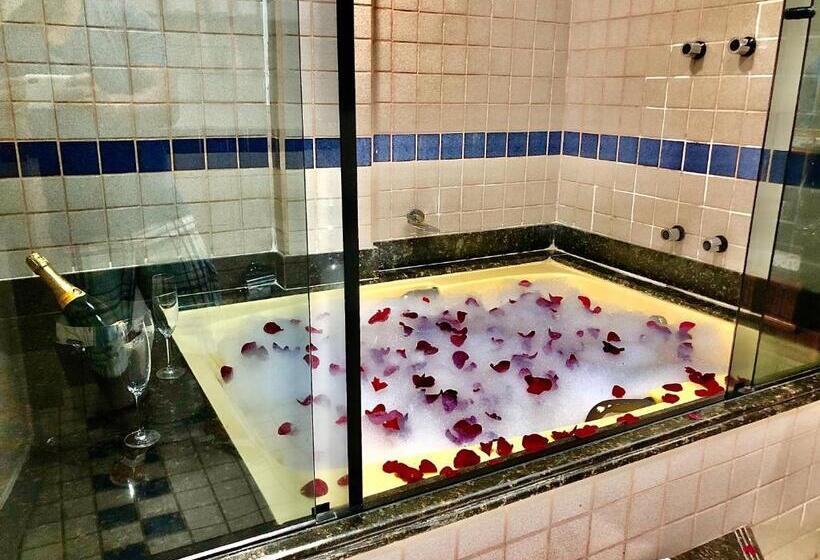 Люкс Повышенной Комфортности, Comendador