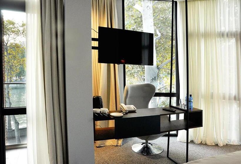 اتاق لوکس, River View Hotel Tbilisi