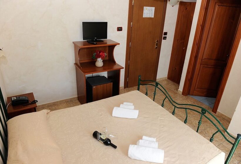 اتاق استاندارد با چشمانداز دریا, La Cometa