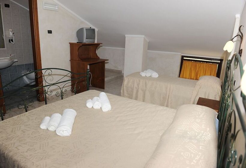 اتاق استاندارد, La Cometa