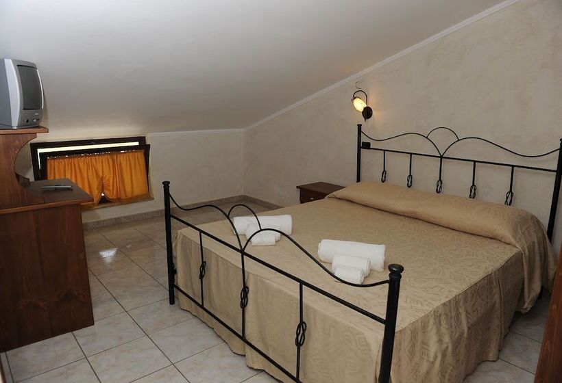 اتاق استاندارد, La Cometa