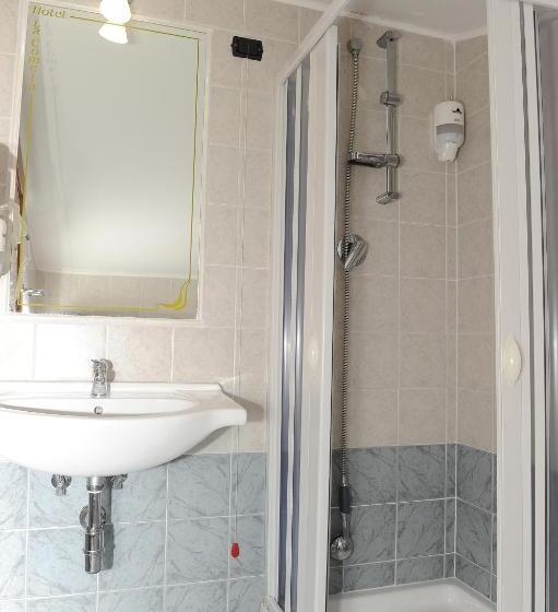 اتاق پنت هاوس, La Cometa