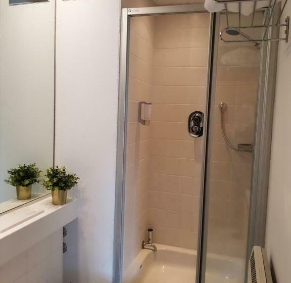 חדר סטנדרט יחיד, Milin