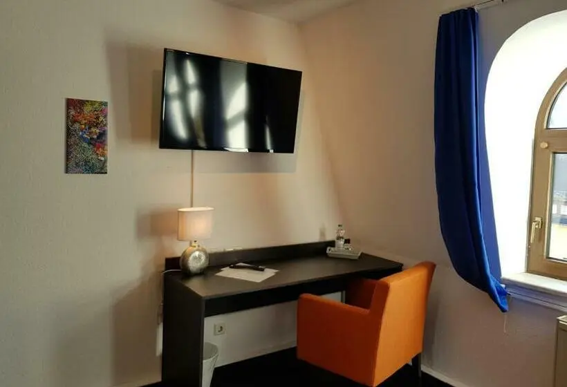 Standard Yhden Hengen Huone, Milin