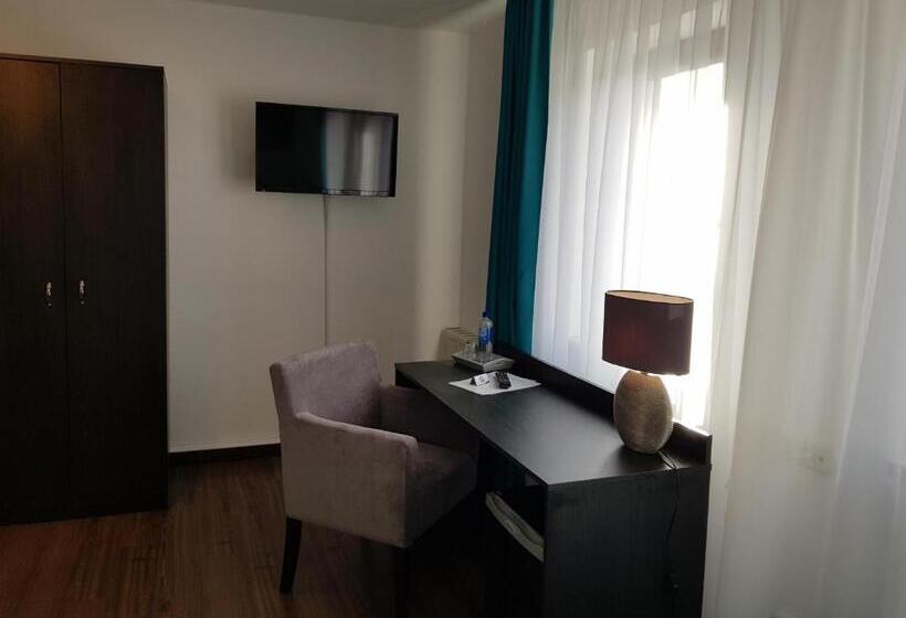 חדר סטנדרט יחיד, Milin