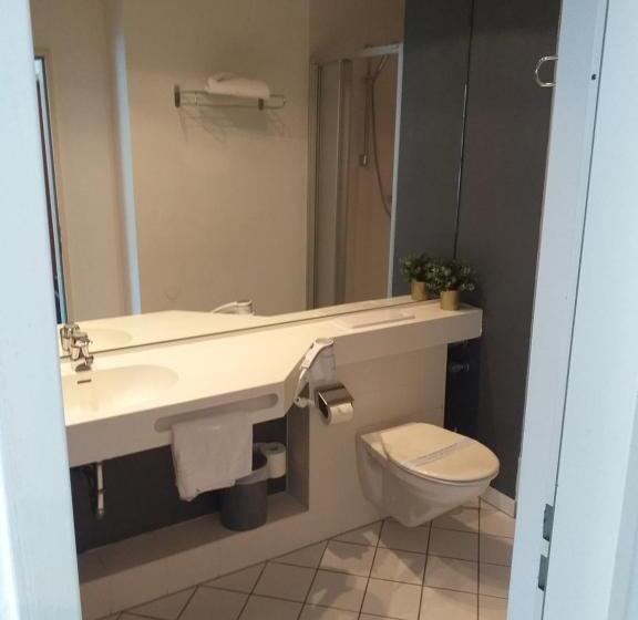 חדר סטנדרט יחיד, Milin