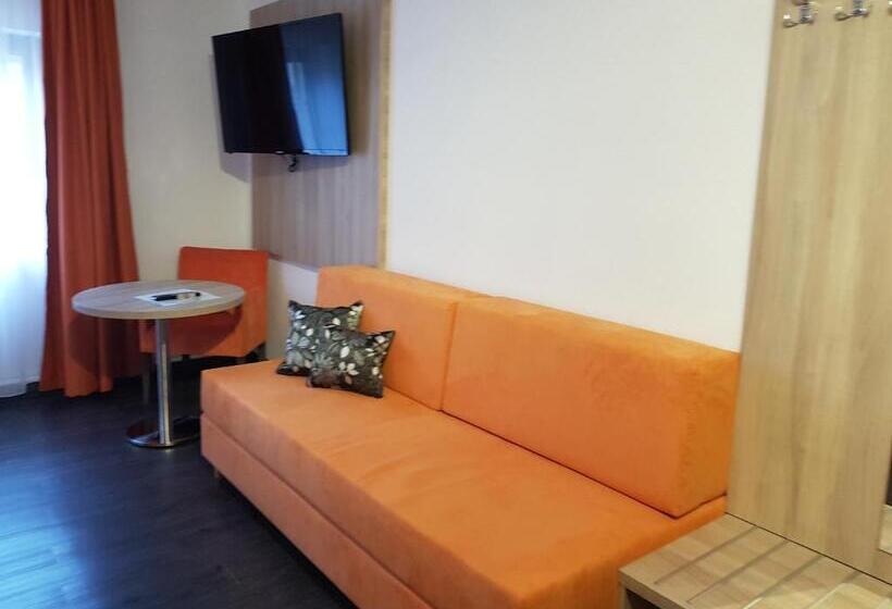 חדר סטנדרט, Milin