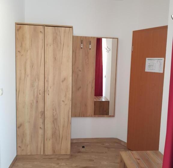 חדר סטנדרט עם טרסה, Milin