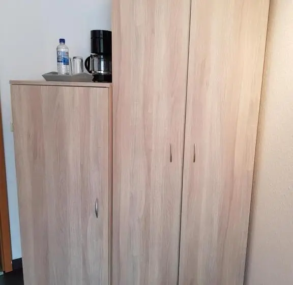 Comfort Kolmen Hengen Huone, Milin