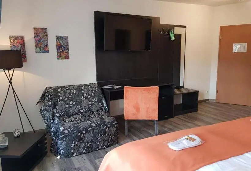 Comfort Kolmen Hengen Huone, Milin