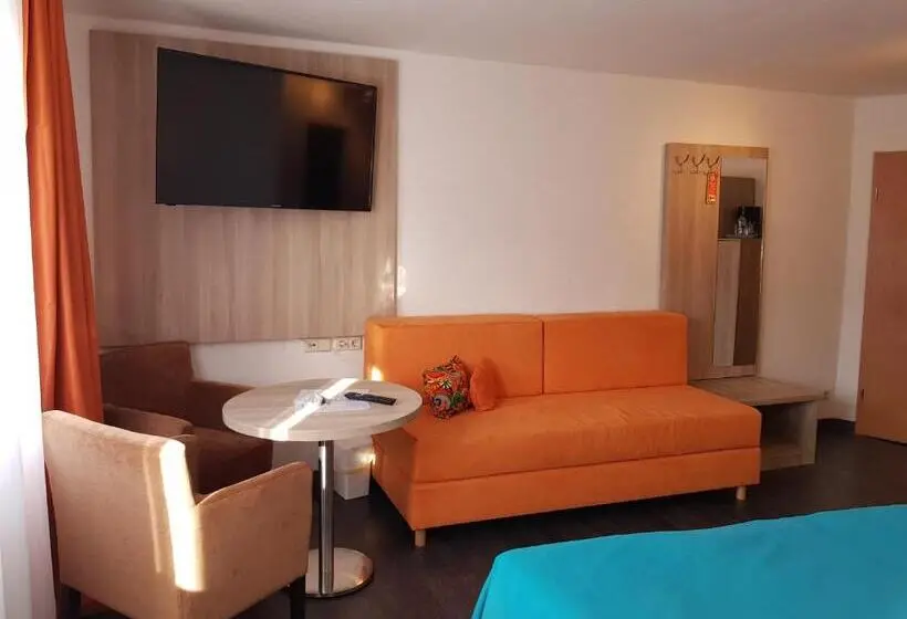 Comfort Kolmen Hengen Huone, Milin