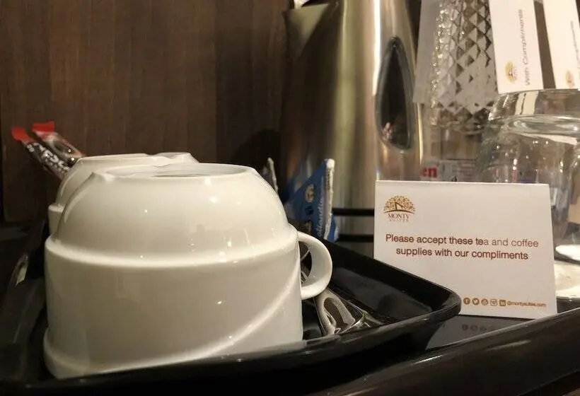 اتاق لوکس, Monty Suites & Golf