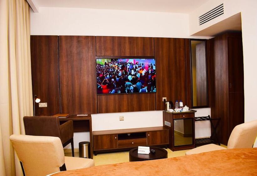 اتاق لوکس, Monty Suites & Golf
