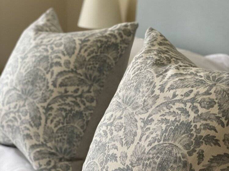 غرفة سوبيريور, The Crown Inn