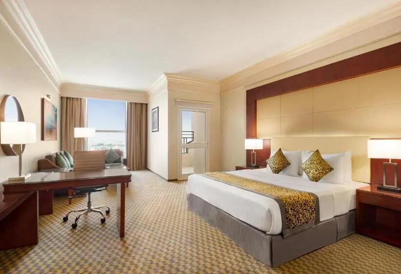 キングサイズベッドのデラックスルーム, Wyndham Garden Dammam