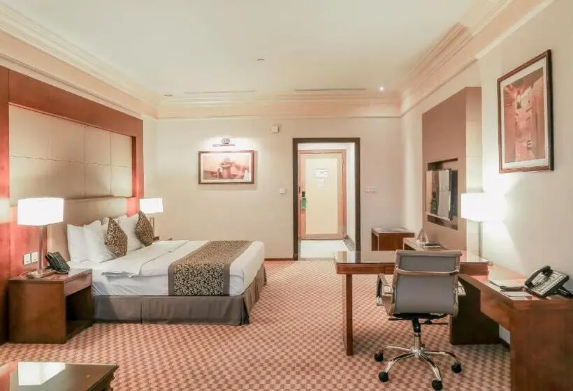 キングサイズベッドのデラックスルーム, Wyndham Garden Dammam