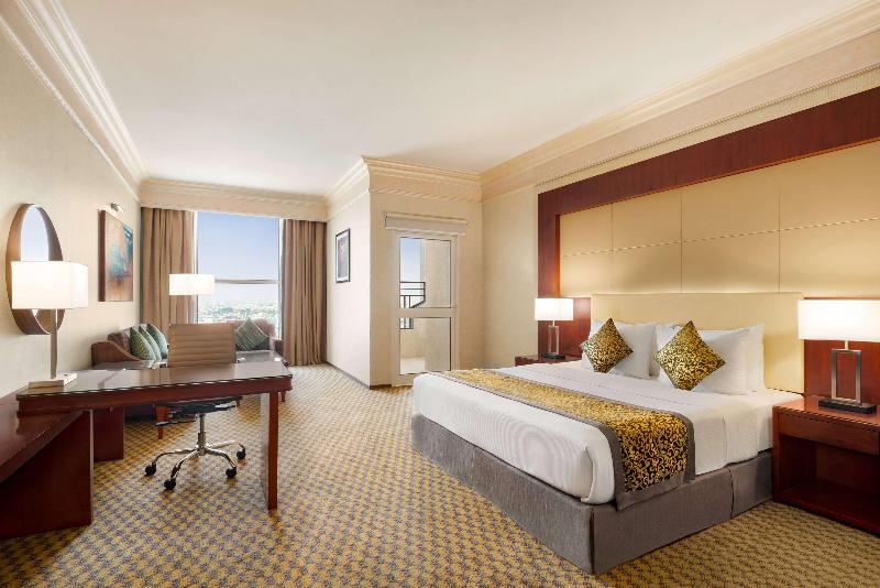 스탠다드 룸 킹사이즈 침대, Wyndham Garden Dammam